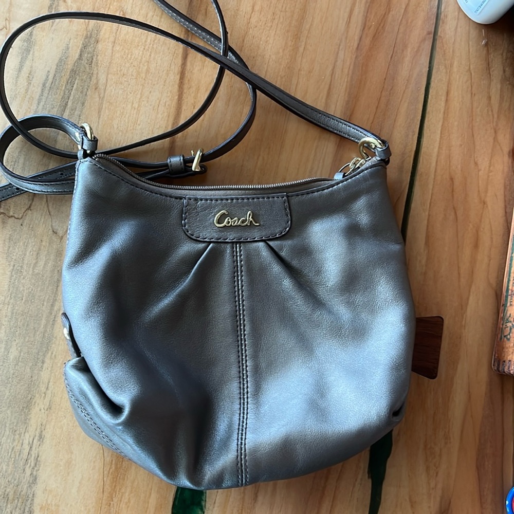 Vintage Silver/Gray Purse